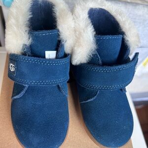 NEW UGG toddler boots